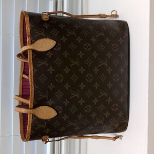 Louis Vuitton MM Neverfull